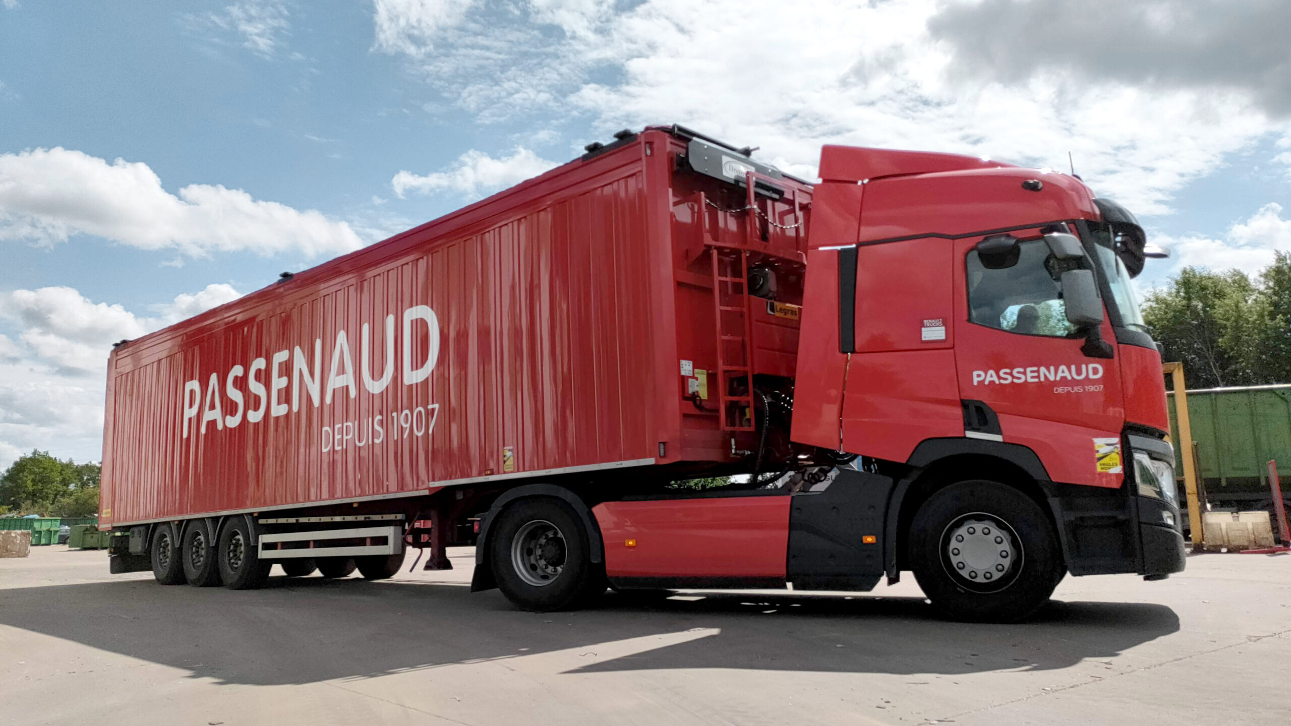 camion rouge de Passenaud